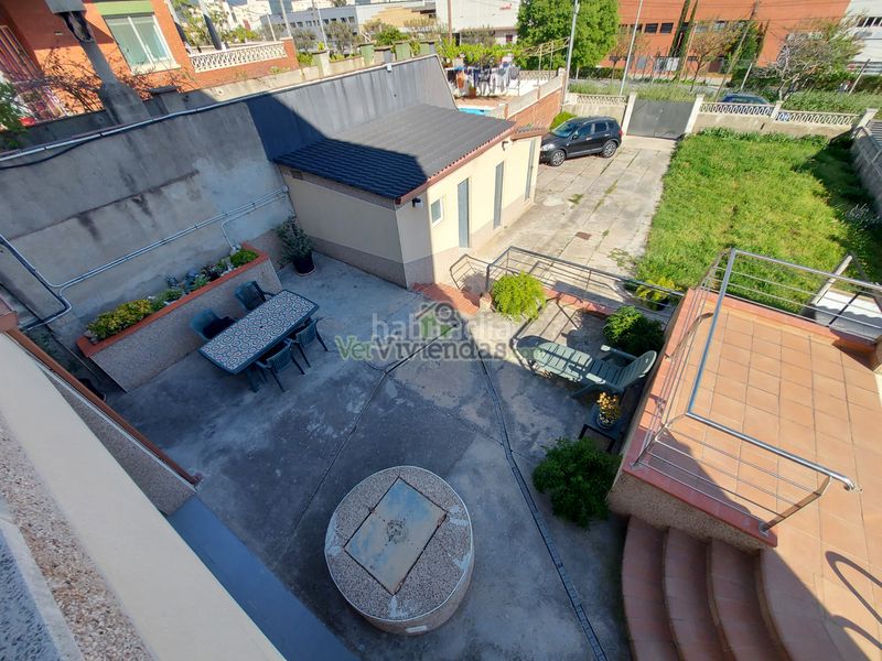 Foto addc113d-ef24-4be5-9828-866b89ebd7d5. Casa a carrer de rafael casanova 140 a Sant Vicenç dels Horts