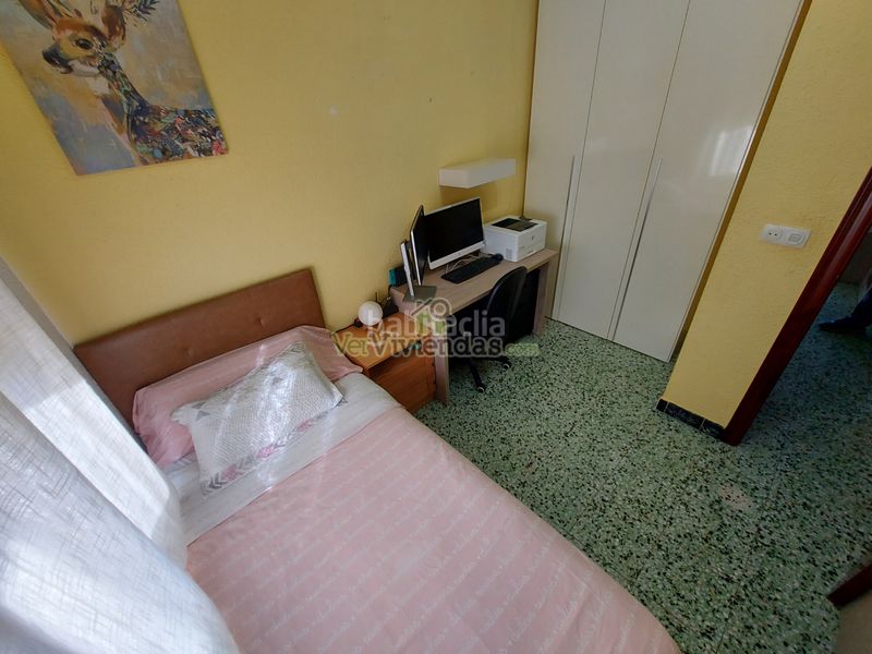Foto f1cec853-96db-4f61-b303-500bbc23a909. Casa a carrer de rafael casanova 140 a Sant Vicenç dels Horts