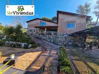 Maison à Vallirana. Casa rodeada de naturaleza