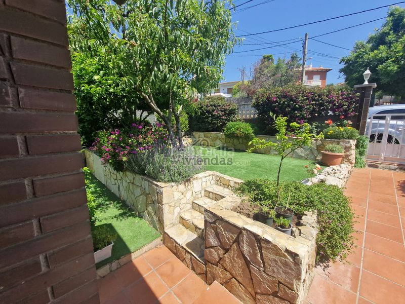 Foto 06d85c9b-5d2b-4e55-ae67-4a6d2547618e. Casa en carrer 12 santa mª de la vall 3 preciosa casa con piscina en Corbera de Llobregat