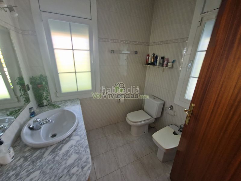 Foto 1c4608a5-edca-4f19-86c7-a41ac377b68c. Casa en carrer 12 santa mª de la vall 3 preciosa casa con piscina en Corbera de Llobregat