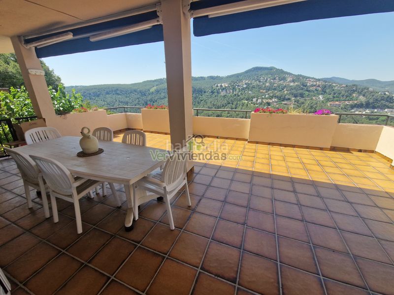 Foto 7fd62908-3fd7-407c-8b84-04d7c7e06540. Casa en carrer 12 santa mª de la vall 3 preciosa casa con piscina en Corbera de Llobregat