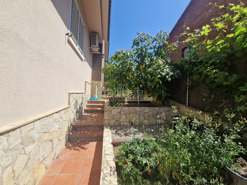 Foto 8418e365-5c7e-4846-8aaf-cae56021db57. Casa en carrer 12 santa mª de la vall 3 preciosa casa con piscina en Corbera de Llobregat
