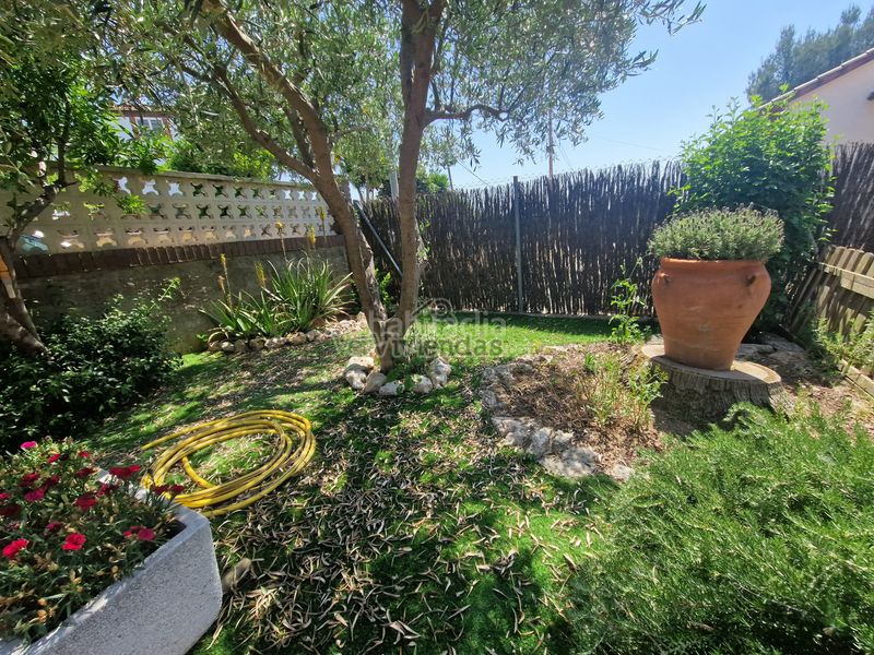 Foto cad31c52-cb54-4012-b929-a8ad7a2cdae8. Casa en carrer 12 santa mª de la vall 3 preciosa casa con piscina en Corbera de Llobregat