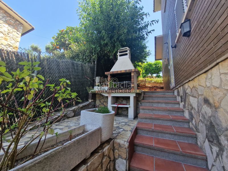 Foto ef55d1ac-219a-41a6-b490-4189a8d91e93. Casa en carrer 12 santa mª de la vall 3 preciosa casa con piscina en Corbera de Llobregat