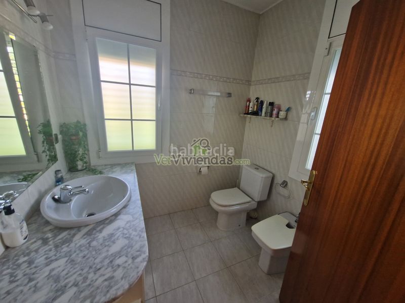 Foto fd84cbd5-6a19-446c-89a4-7f77e1f78f54. Casa en carrer 12 santa mª de la vall 3 preciosa casa con piscina en Corbera de Llobregat