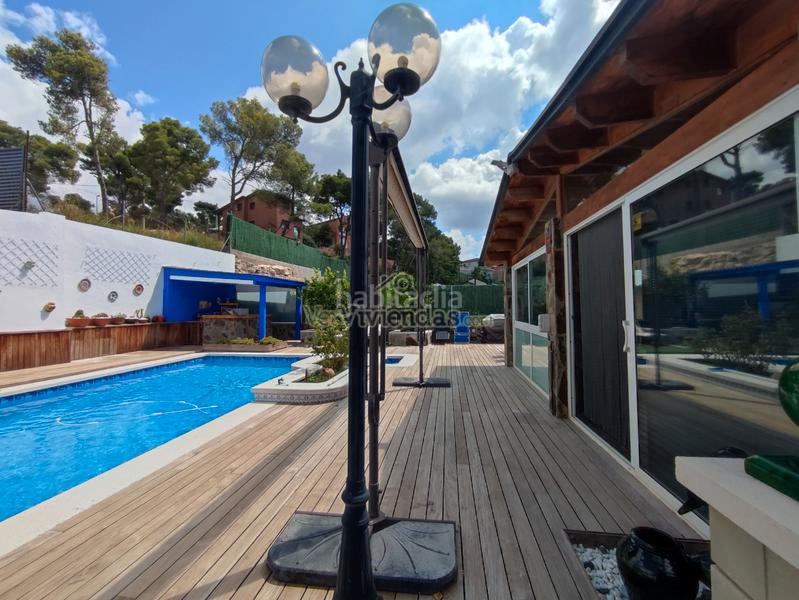 Foto 03b58414-156a-4727-aae6-c06d1e0d1b89. Casa en avinguda dels pinars 77 preciosa casa con piscina en Vallirana