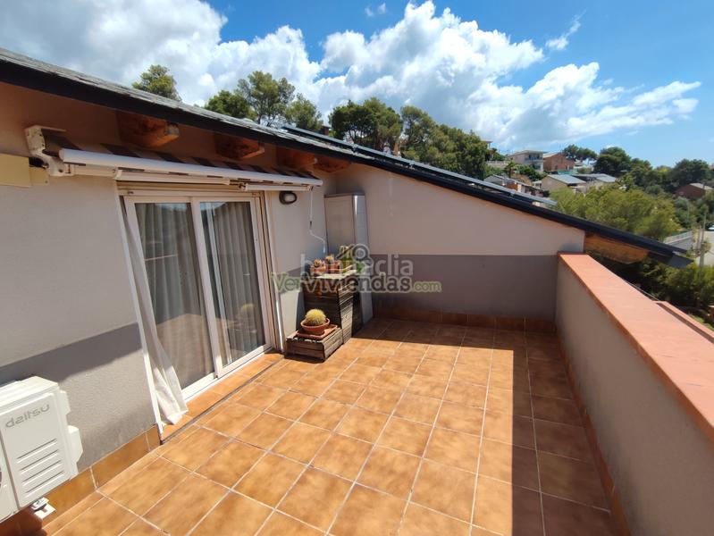 Foto 4cd72870-157a-4400-be12-63dc7680b221. Casa en avinguda dels pinars 77 preciosa casa con piscina en Vallirana