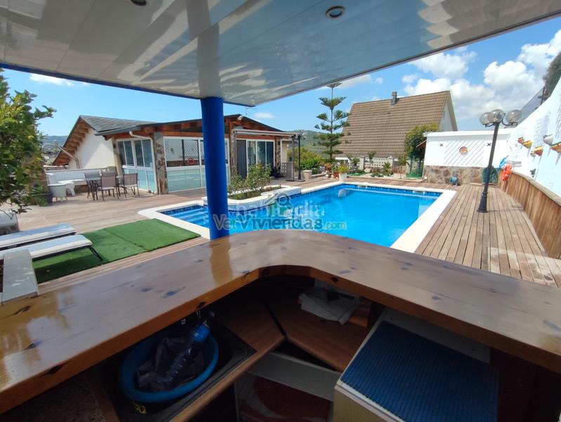 Foto 992ef850-040a-4824-8d14-fa16a02ac164. Casa en avinguda dels pinars 77 preciosa casa con piscina en Vallirana