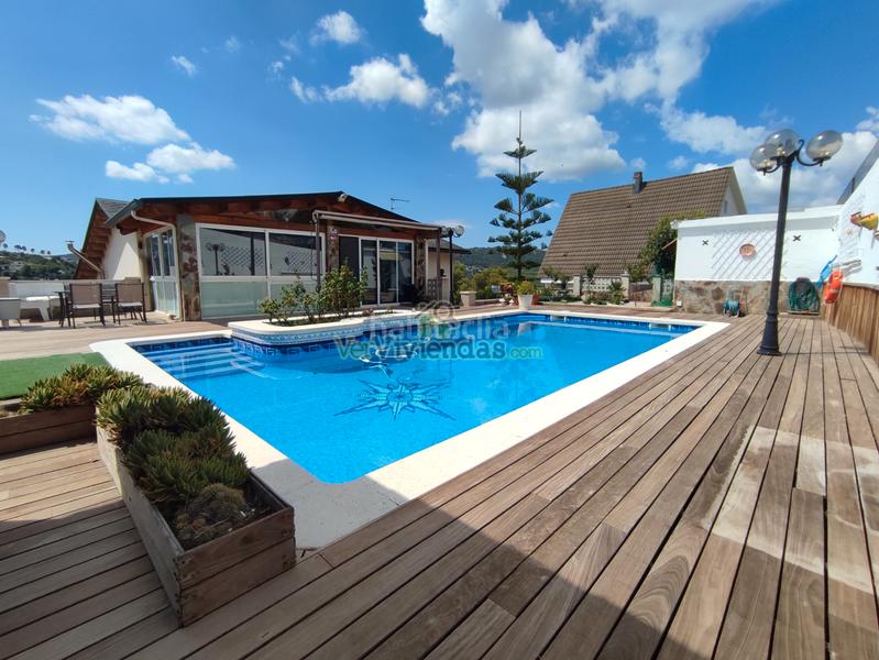 Foto a6aa1c3e-eb1c-4219-b36a-d89461f5339c. Casa en avinguda dels pinars 77 preciosa casa con piscina en Vallirana
