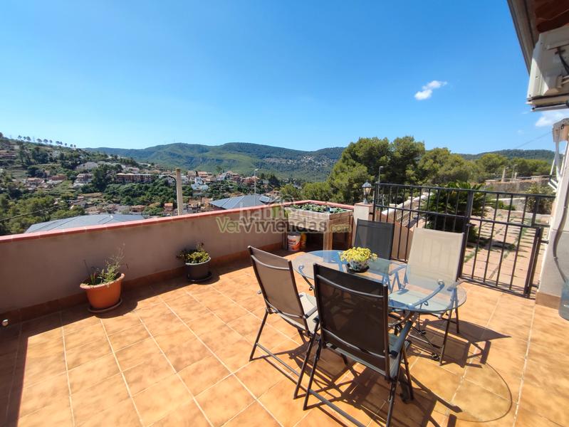 Foto de1c8e59-ca44-4a2f-a4a2-60aeb3400491. Casa en avinguda dels pinars 77 preciosa casa con piscina en Vallirana