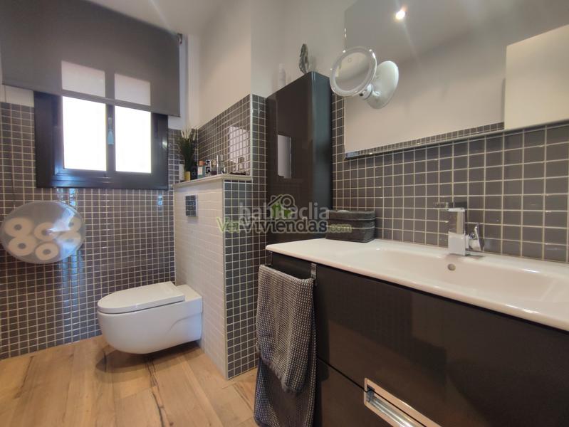Foto 04dc21a7-4758-4363-95ef-f1a37229df9e. Casa en avinguda avinguda 180 espectacular casa con piscina en Torrelles de Llobregat