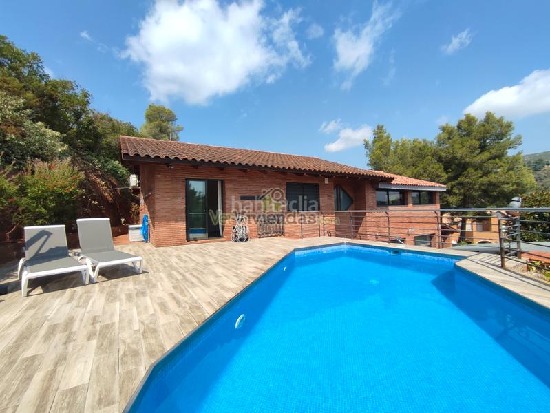 Foto 224ea941-0c8e-43e4-a855-b1d4be89a571. Casa en avinguda avinguda 180 espectacular casa con piscina en Torrelles de Llobregat