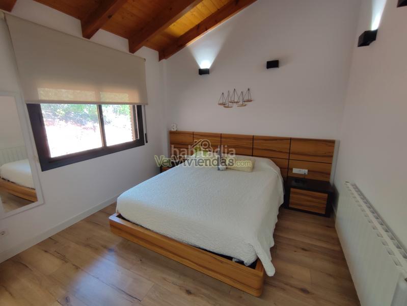 Foto 9c80be30-899f-483f-b444-784e32ca8668. Casa en avinguda avinguda 180 espectacular casa con piscina en Torrelles de Llobregat