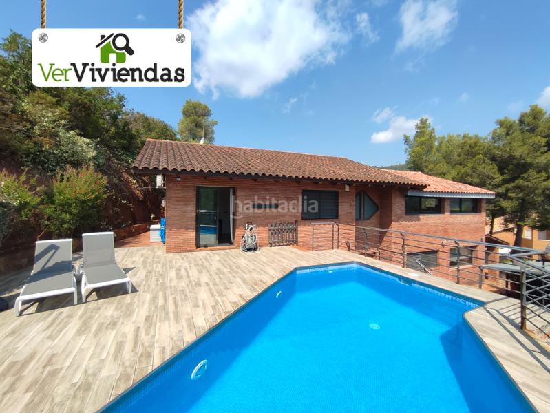 Foto a02f2901-4b48-469c-8db8-05397bf1be10. Casa en avinguda avinguda 180 espectacular casa con piscina en Torrelles de Llobregat