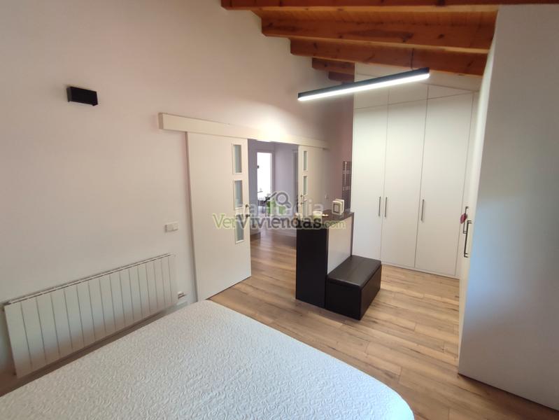 Foto bd6a729e-da89-4365-9c43-1c54aa9cd3fc. Casa en avinguda avinguda 180 espectacular casa con piscina en Torrelles de Llobregat