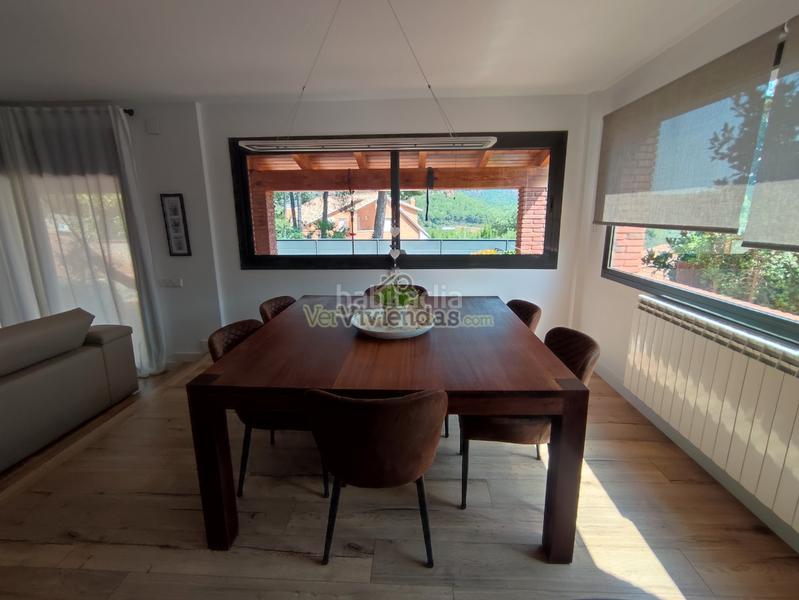 Foto cdb87460-795a-407d-a296-75408e36f1a0. Casa en avinguda avinguda 180 espectacular casa con piscina en Torrelles de Llobregat