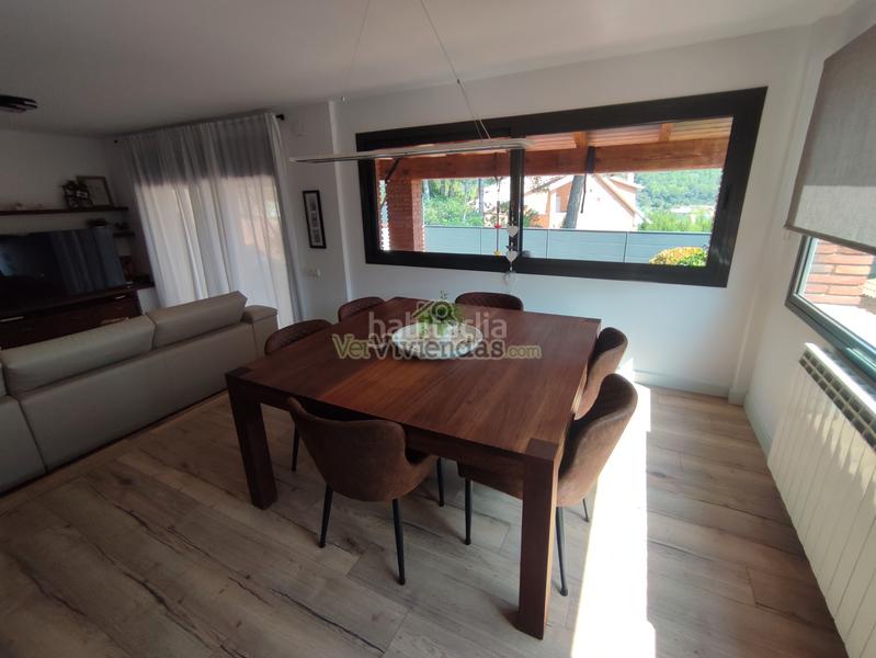 Foto fa4c06d3-ffbc-421f-851f-729976a746e3. Casa en avinguda avinguda 180 espectacular casa con piscina en Torrelles de Llobregat