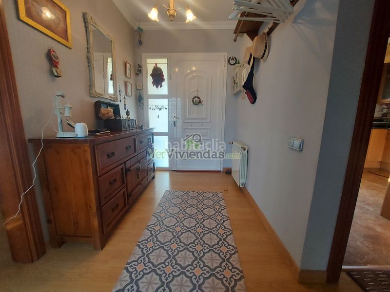 Foto 187eeb06-5772-48dd-8a50-059ed603f2a4. House in carrer carrilet 40 in Sant Esteve Sesrovires
