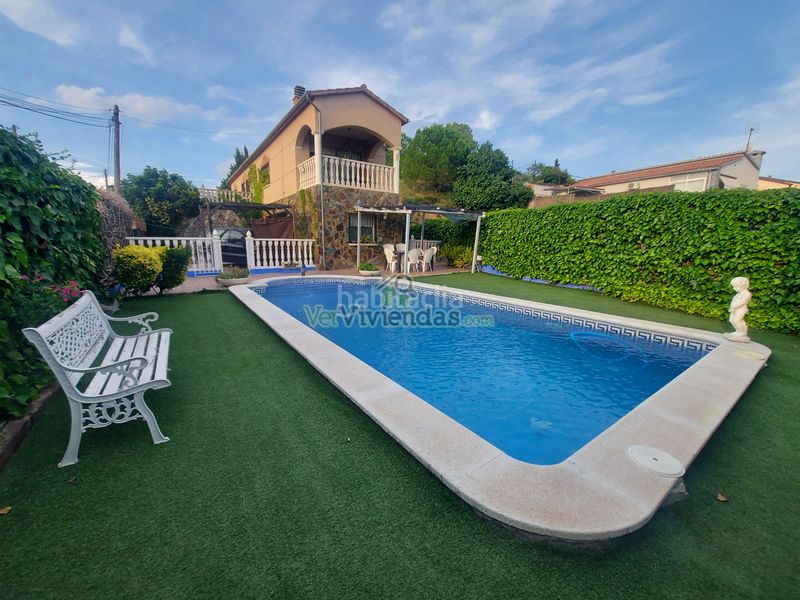 Foto 91907507-5250-4b87-8423-e98e621b25a9. House in carrer carrilet 40 in Sant Esteve Sesrovires