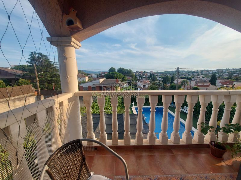 Foto b1f00c64-4d8e-43c4-80e6-6e320752e972. House in carrer carrilet 40 in Sant Esteve Sesrovires