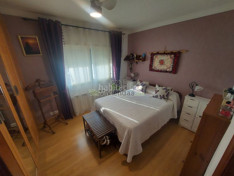 Foto bf6d80bd-a22e-48c4-b88c-26c8485656e7. House in carrer carrilet 40 in Sant Esteve Sesrovires