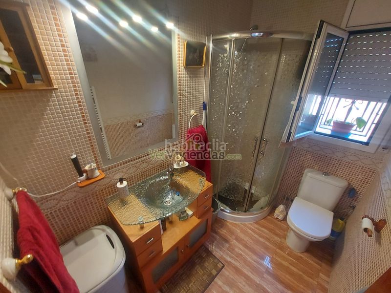 Foto c844a5b3-243a-49e1-9976-81e2e7df0420. House in carrer carrilet 40 in Sant Esteve Sesrovires