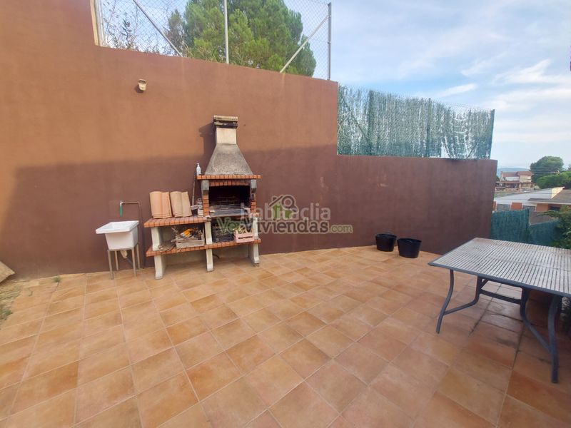 Foto cd50e57a-6a07-4fa2-8930-eff58e6337c8. House in carrer carrilet 40 in Sant Esteve Sesrovires