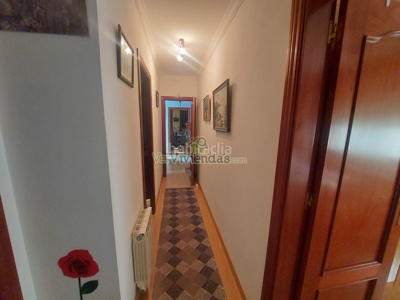 Foto e8a6c666-6a38-4911-83df-f475fe90a7c2. House in carrer carrilet 40 in Sant Esteve Sesrovires