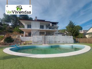 Maison à Via cardenal vidal i barraquer 2. Preciosa casa en fontpineda