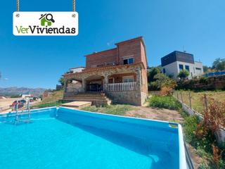 Casa  Carrer maragall 158. Gran vivienda en excelente zona