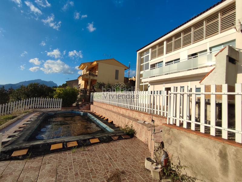 Foto 6917ed4c-33c2-41ab-a3c6-c17ad3bb0067. Casa a carrer balears 20 a Abrera