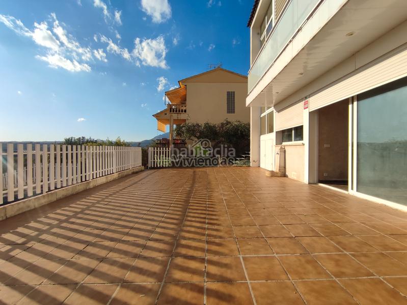 Foto 798467ac-edd8-47ae-a084-7e35d5d38d28. Casa a carrer balears 20 a Abrera