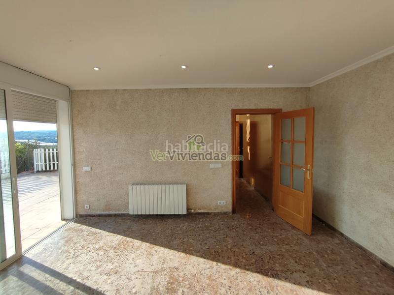 Foto 93fdbde9-e9ce-41cc-b047-4e655a2b854d. Casa a carrer balears 20 a Abrera