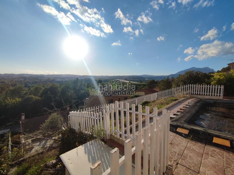 Foto b4c32805-8ea7-4c7e-83ae-e8d087d96e4e. Casa a carrer balears 20 a Abrera