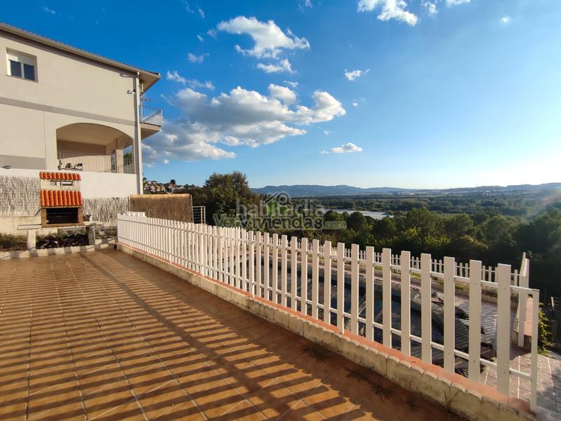 Foto bf966951-6f00-4b2a-927b-ce86b7e967e9. Casa a carrer balears 20 a Abrera