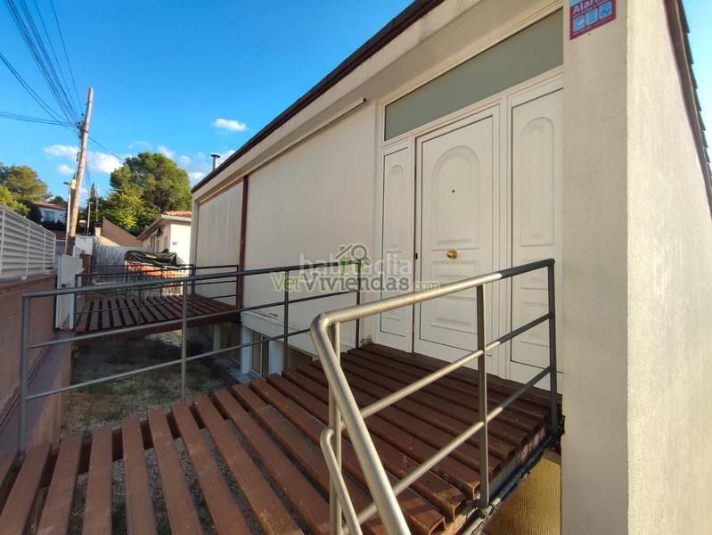 Foto debeb108-ef28-4c86-8df6-f488a525b8ea. Casa a carrer balears 20 a Abrera