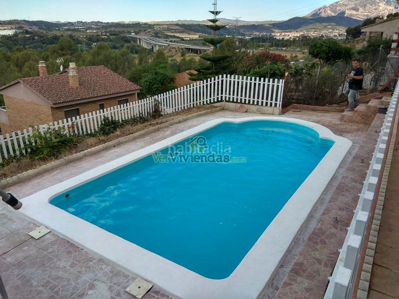 Foto fcd861a2-ce77-4d96-b371-6bd333b415a7. Casa a carrer balears 20 a Abrera