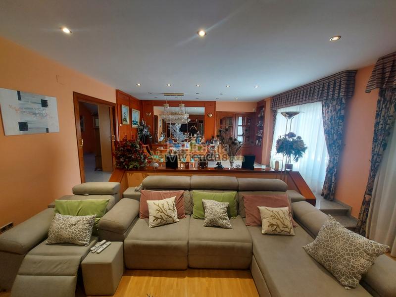 Foto 2e501d2e-06cd-4f29-b563-8d609b9131a5. Maison avec chauffage parking piscine dans Els Avets-Can Serrafossà-Ximelis Rubí