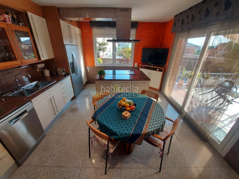 Foto deebb9ba-216a-4c6f-8d09-9e44f3a97ebd. Maison avec chauffage parking piscine dans Els Avets-Can Serrafossà-Ximelis Rubí