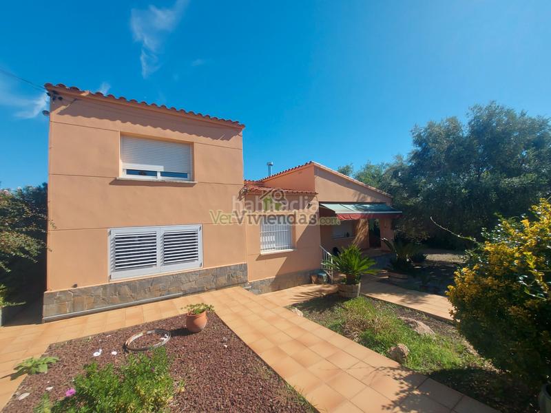 Foto 46fab7e8-b135-418d-8863-0bd8dc22faf3. Maison dans carrer girona 742 dans Masquefa