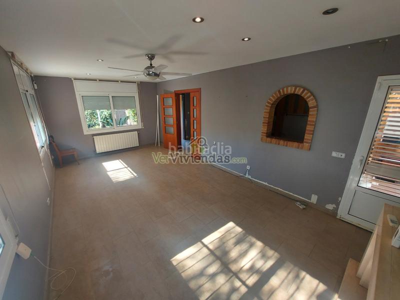 Foto 6e062c61-1b00-4b2c-b1c3-6c17c0ac5655. Maison dans carrer girona 742 dans Masquefa