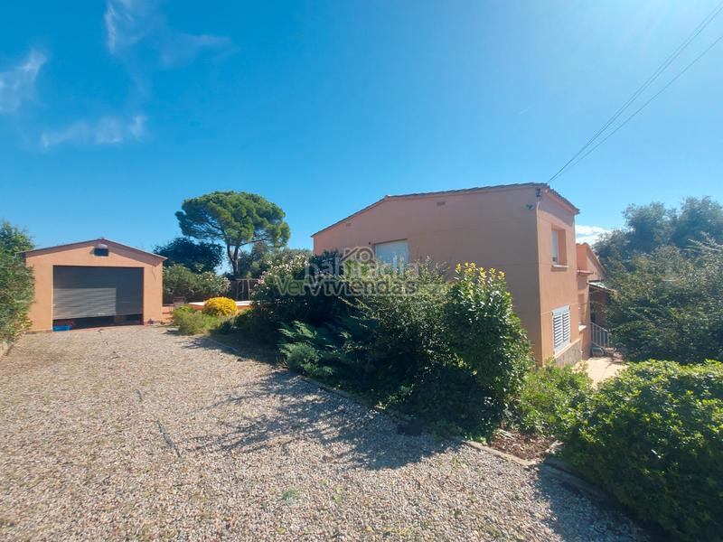 Foto 6ed3eee8-c336-4a1f-9bb9-96ce8fcfbfd6. Maison dans carrer girona 742 dans Masquefa