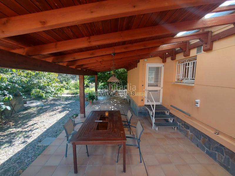 Foto d7d3e097-6967-4fa5-b3b0-1b1e6f8bfb52. Maison dans carrer girona 742 dans Masquefa