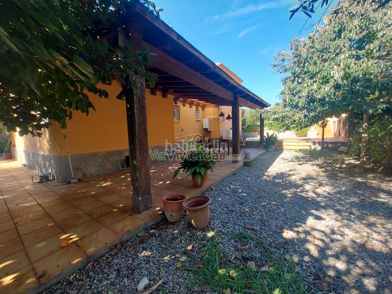 Foto e666db67-cd3c-4db3-8d8f-ba4b16f7925b. Maison dans carrer girona 742 dans Masquefa