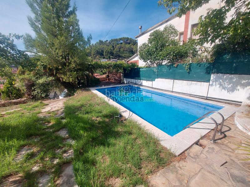 Foto 241a1342-457b-42c3-92f4-59f1b61cb58f. Casa a carrer major 611 a Vallirana