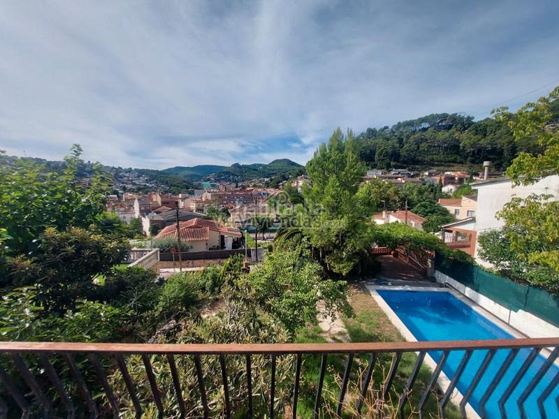 Foto 82737b2c-3668-4ac2-87c9-e6421123ee06. Casa a carrer major 611 a Vallirana