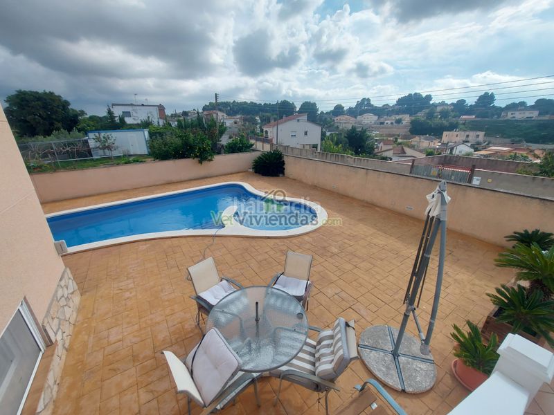 Foto ecc3eb33-bc2b-42ca-a58e-4814f492ab0a. Casa en carrer velázquez 36 espectacular casa con piscina en Piera