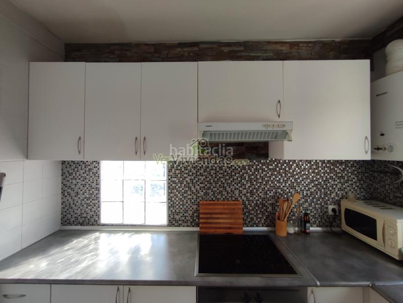 Foto 1ce882c1-7c44-4fa3-b03f-f746589f2b4d. Casa a carrer mercè 10 a Cervelló