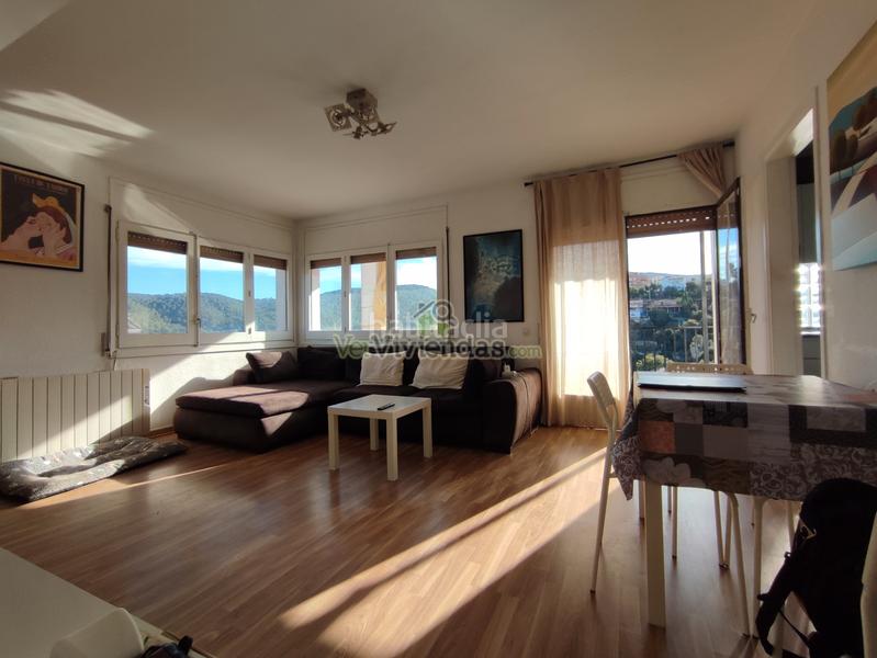 Foto 2c7fcd96-190d-4388-9b1d-e202ef4b3e19. Casa a carrer mercè 10 a Cervelló